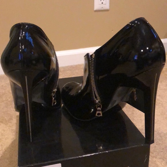 SALE! Ruthie Davis Bootie - Picture 4 of 7